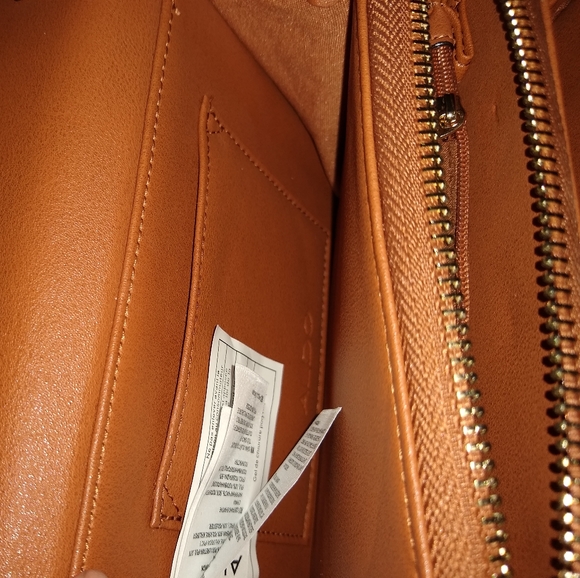 Aldo crossbody bag/wallet design. - Picture 2 of 7